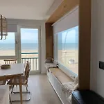 Apartment Les Pieds Dans Le Sable *