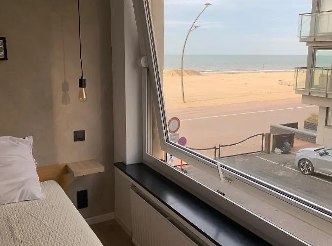 Les Pieds Dans Le Sable * دي بان