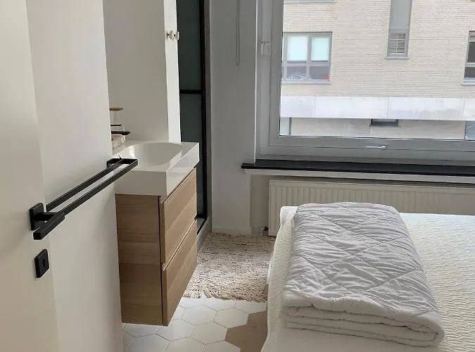 Les Pieds Dans Le Sable *